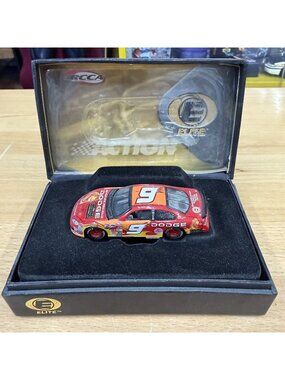 Bill Elliott 2003 Dodge Dealers/ The Lion King 1/64 RCCA Elite Diecast